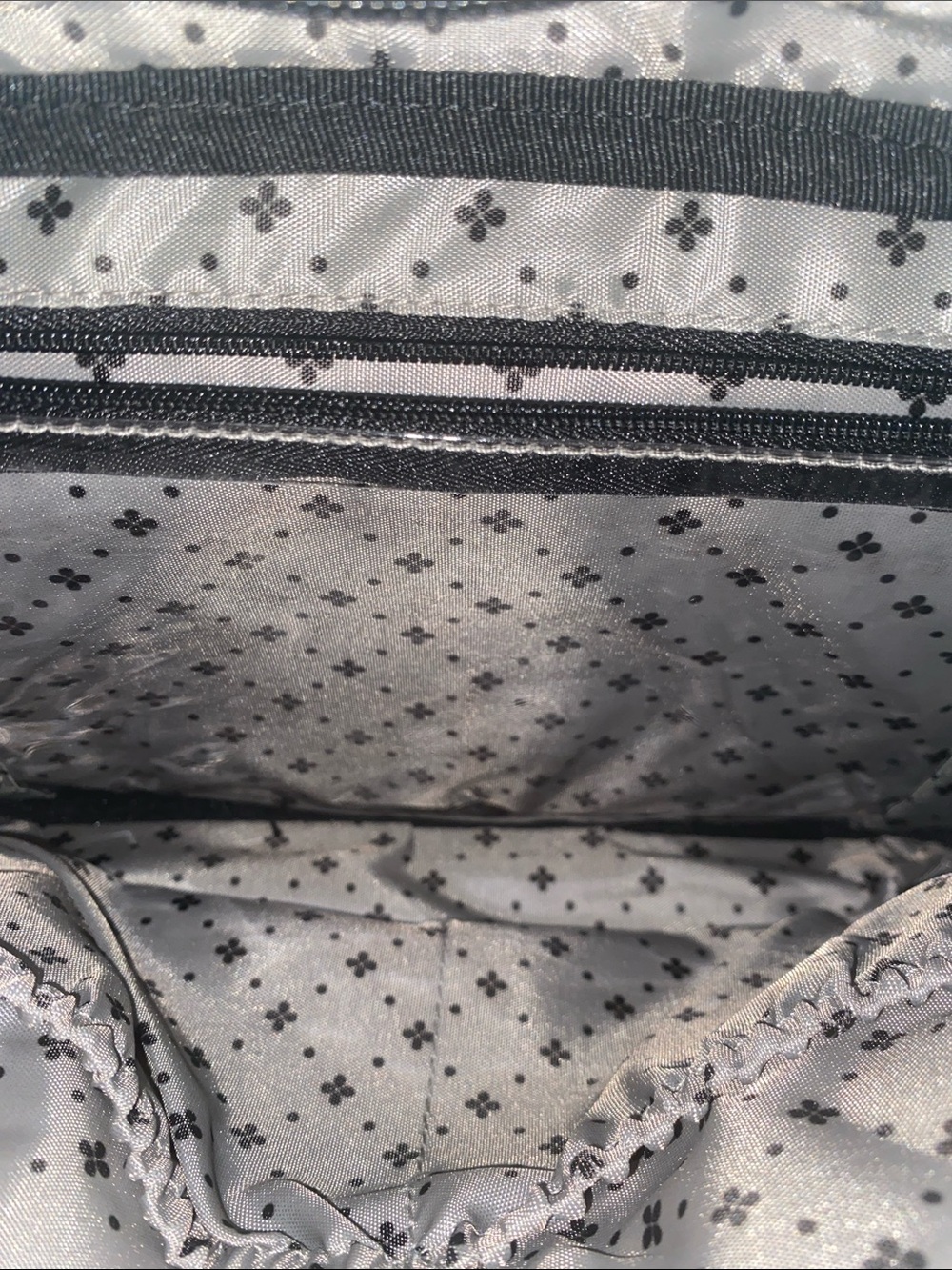 BNWNT Lug Scoop Small in quilted Gray Pouch with dark gray Hardware - Picture 9 of 12